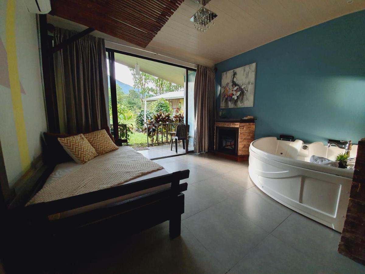 Yellow Tree Suites La Fortuna Exteriér fotografie